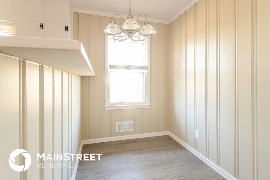 Building Photo - 412 1st Way