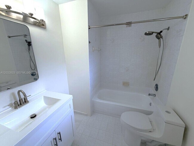 Building Photo - 8859 NW 110th Ln