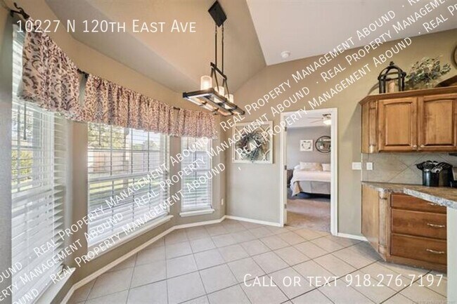 Building Photo - 10227 N 120th E Ave