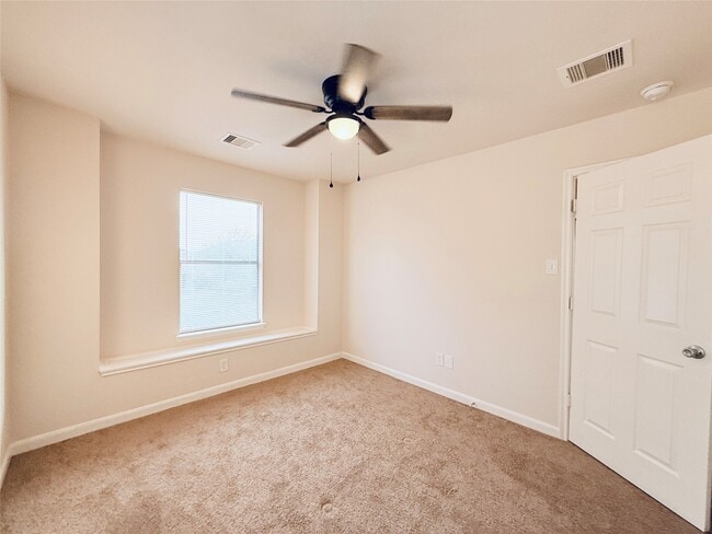 Building Photo - 431 Mantova Dr