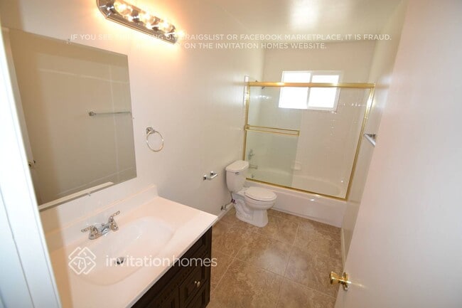 Building Photo - 272 De Soto Dr