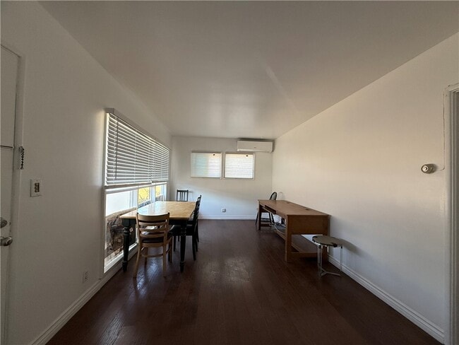 Building Photo - 5550 Pal Mal Ave