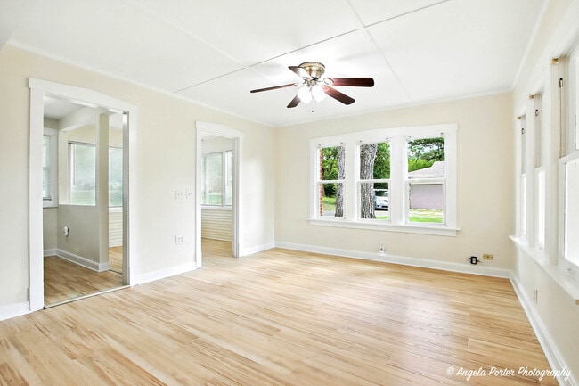 Building Photo - 41028 N Ridge Cir