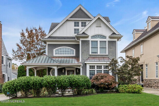 Primary Photo - 412 Chicago Blvd