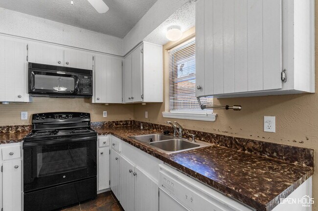 Building Photo - 216 Dirks Dr