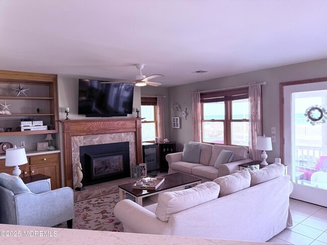 Building Photo - 275 Beach Front