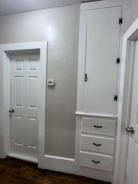 Building Photo - 7426 Dunedin St