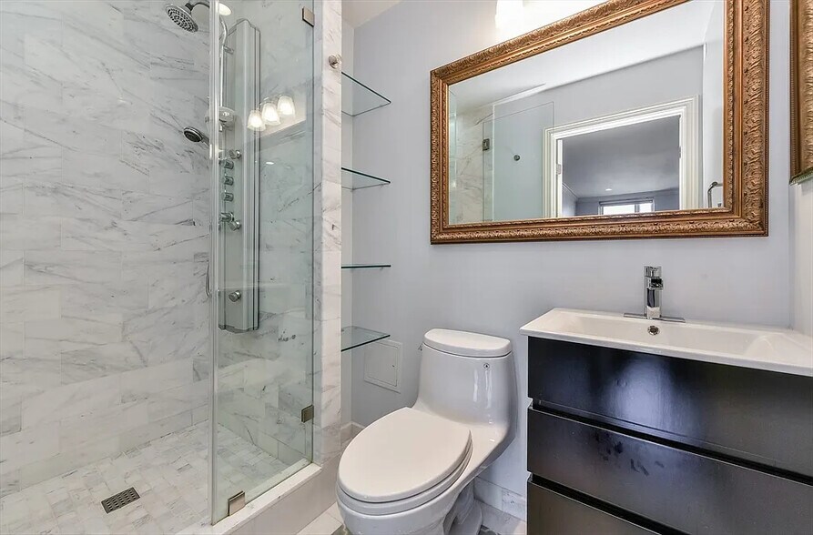 Building Photo - 216 Saint Paul St