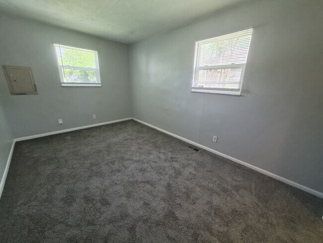 Building Photo - 4708 Payton Ave
