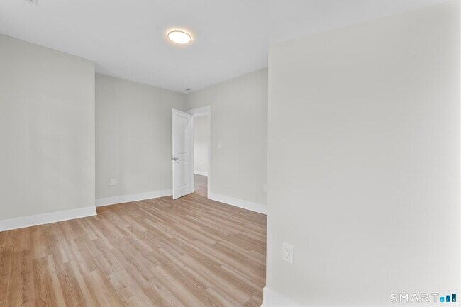 Building Photo - 246 Judson Pl