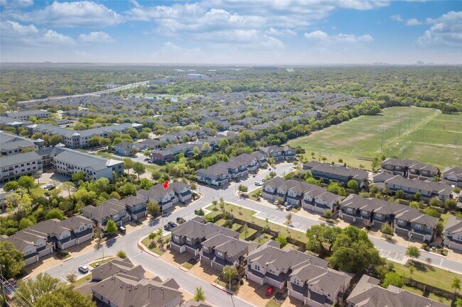 Building Photo - 13400 Briarwick Dr