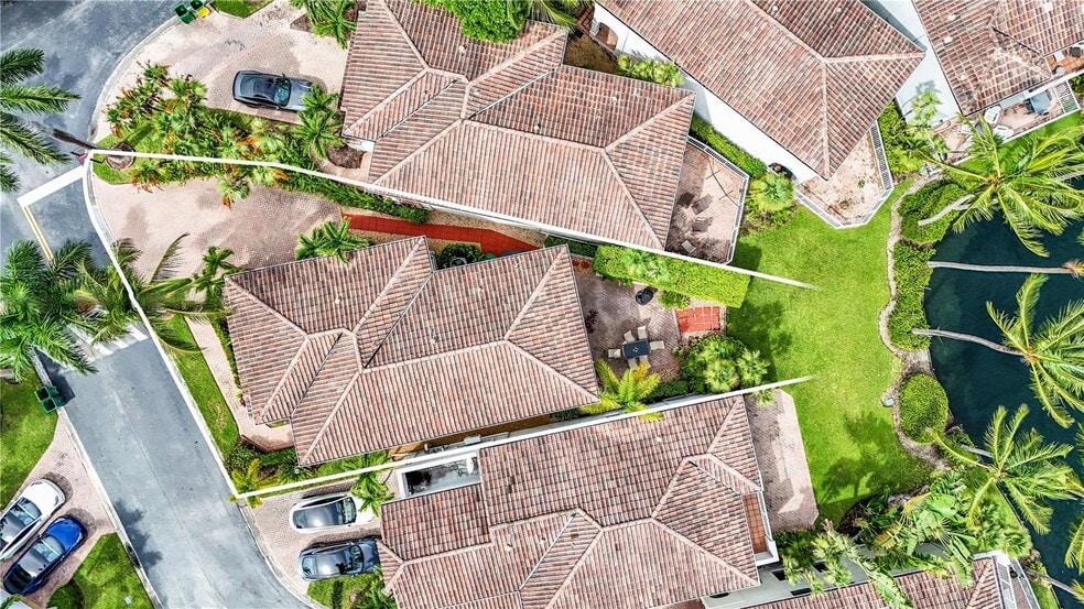 Building Photo - 3015 NE 208th St