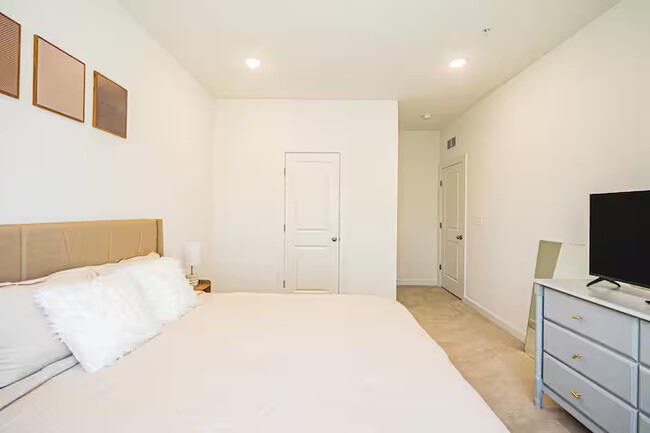 Building Photo - 11610 Glenn Dale Blvd