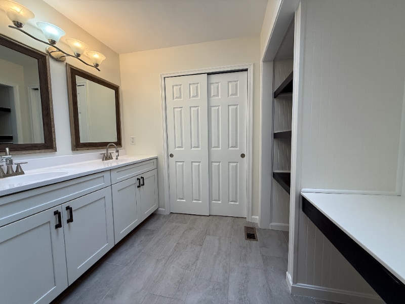 Master Bath - 10255 Cedarwood Dr