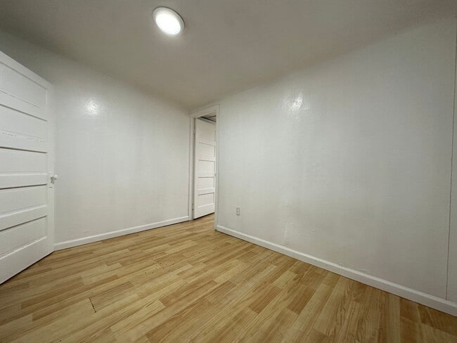 Building Photo - 405 Buchanan St