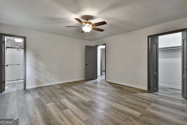 Building Photo - 157 Hyde Cir