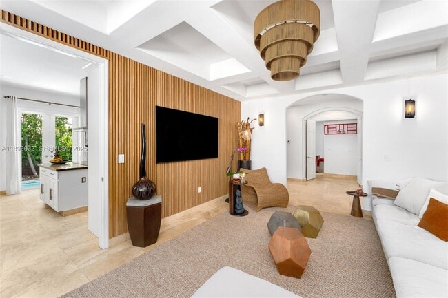 Building Photo - 2143 N Bay Rd