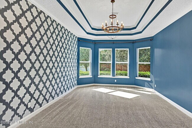 Building Photo - 1637 Fenton Ave