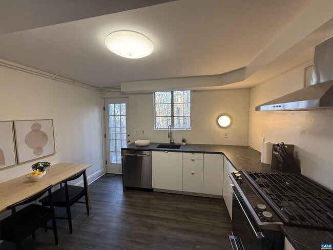 Building Photo - 2709 Eton Rd