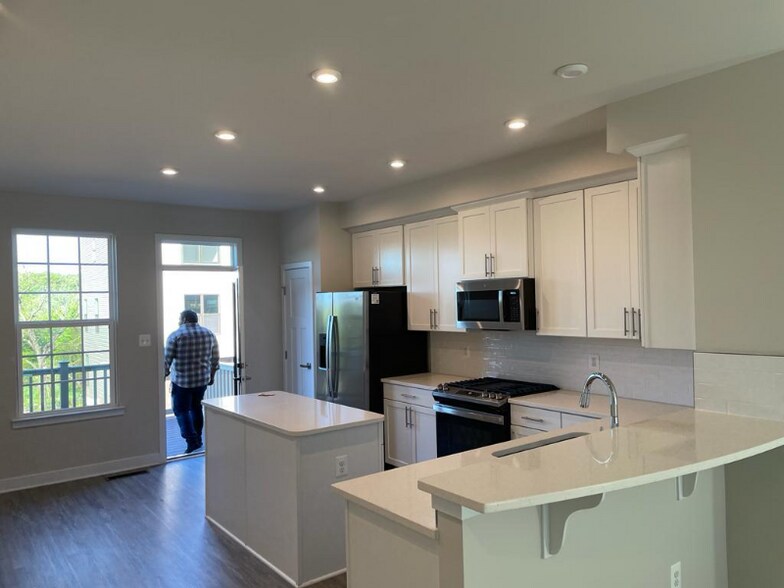 Building Photo - 2654 Jetstream Rd