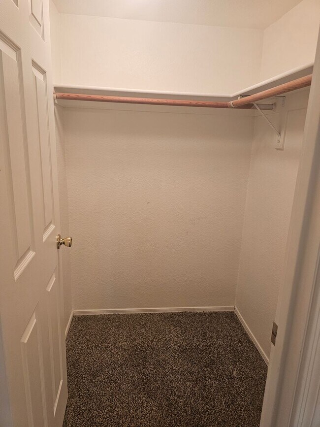 Building Photo - Unfurnished Long Term Pool & Spa