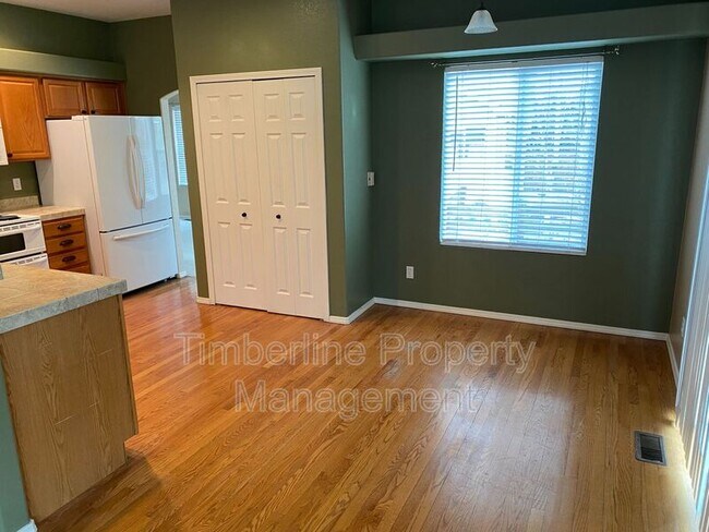 Building Photo - 1628 Lily Lake Dr