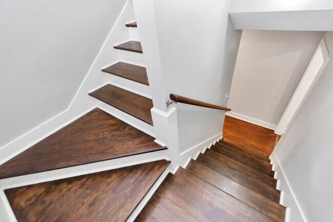 Building Photo - 3315 Rosedale St