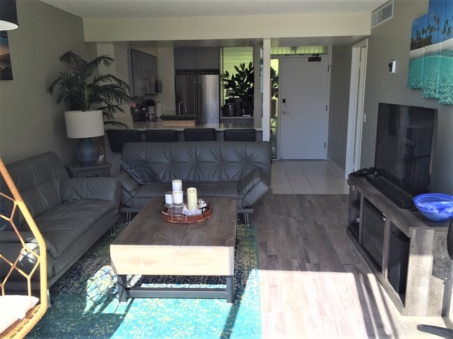 Building Photo - 84-680-680 Kili Dr