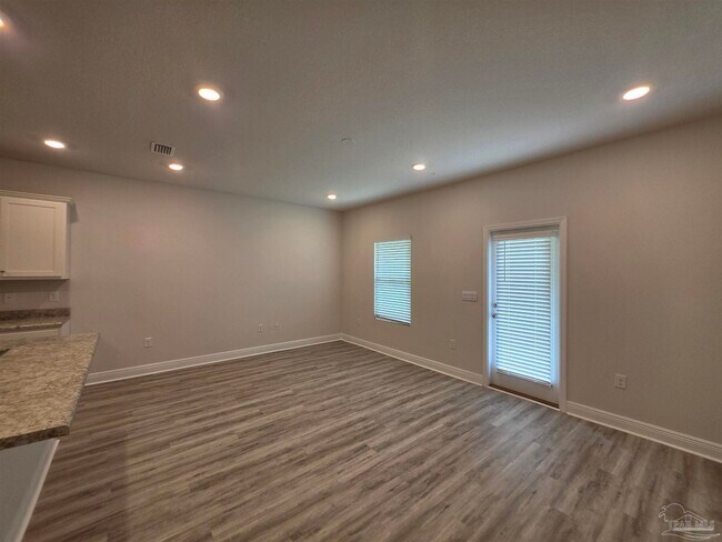 Building Photo - 9011 Golden Eye Dr