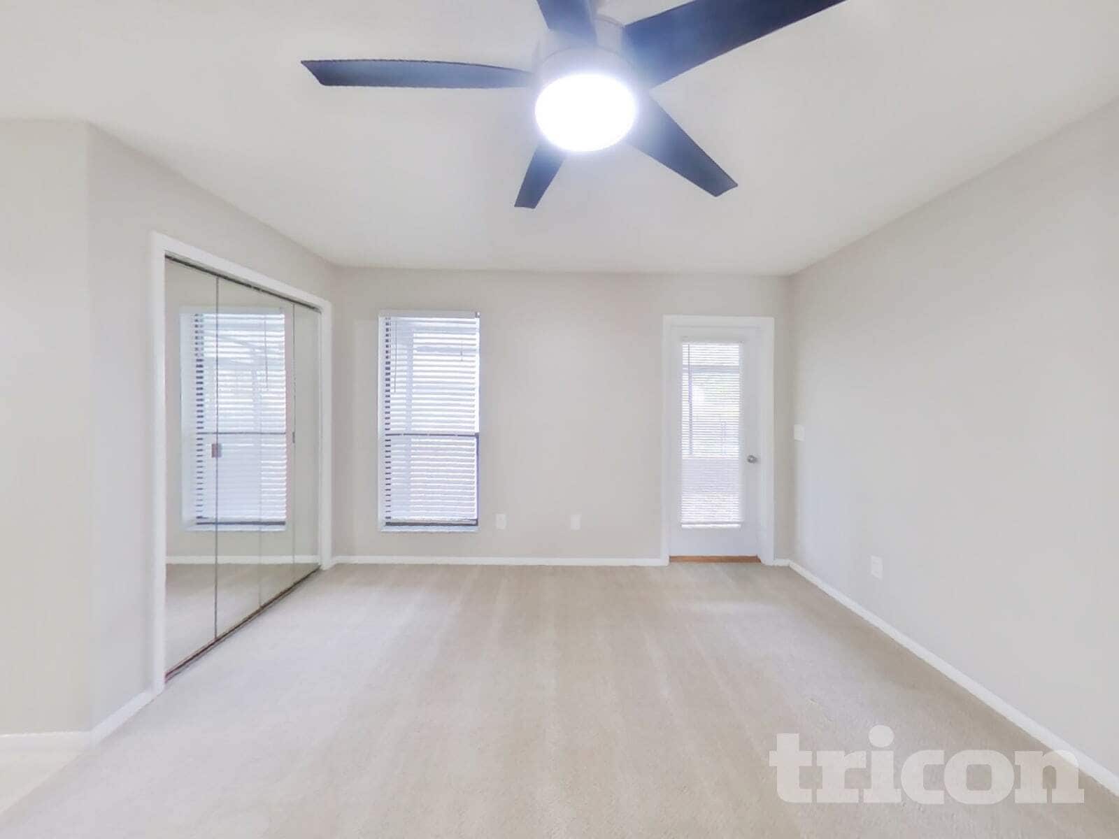 Building Photo - 4963 Beige St