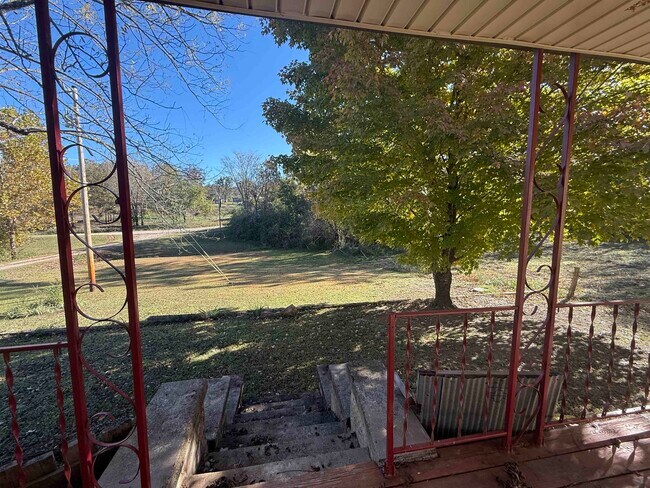 Building Photo - 122 Helm Rd