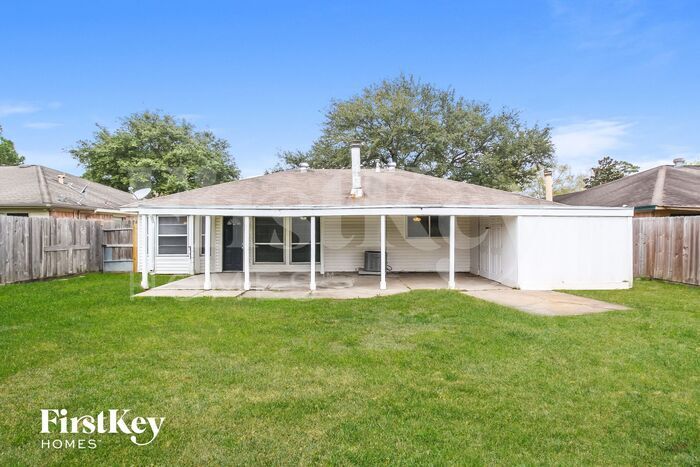 Building Photo - 7410 Blanco Pines Dr