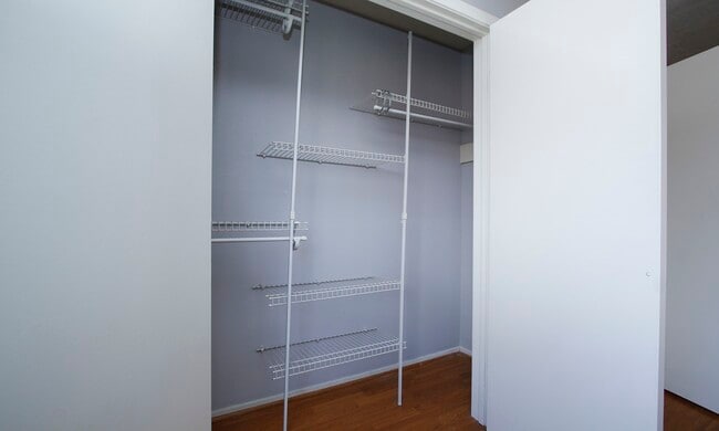 Building Photo - 14239 Montaigne Dr