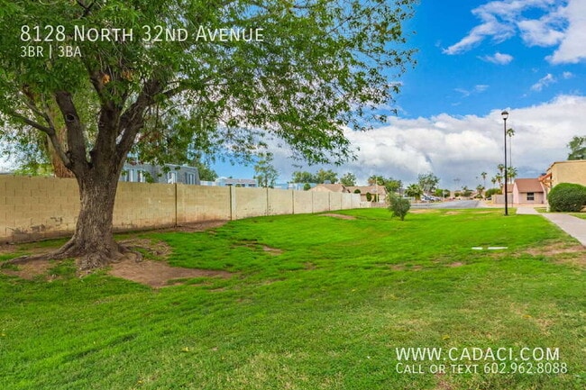 Building Photo - 8128 N 32nd Ave