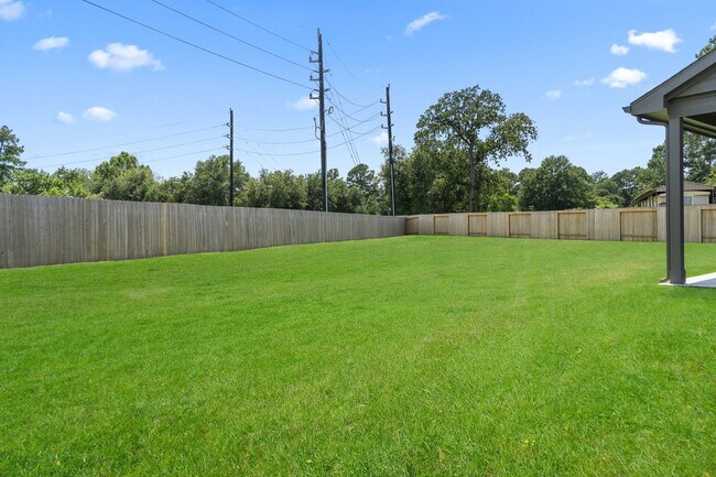 Building Photo - 16727 Hemlock Frst Ln