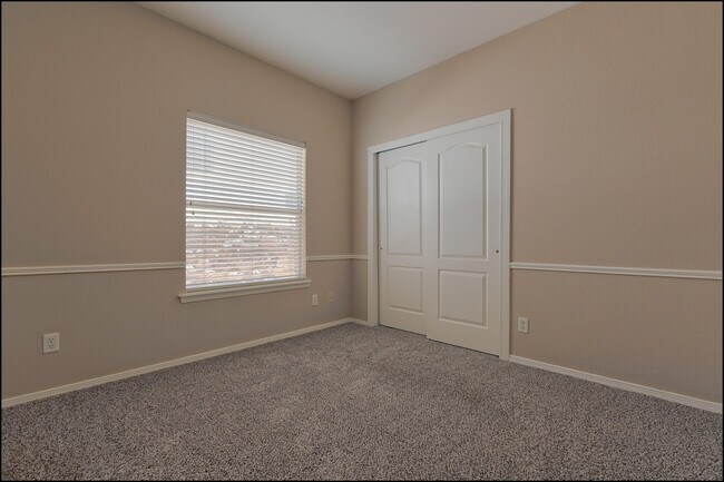 Building Photo - 1435 Cloud Ridge Dr