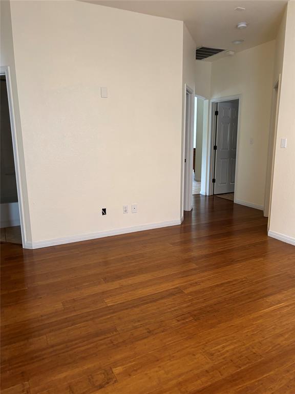 Building Photo - 2412 Tivoli Dr