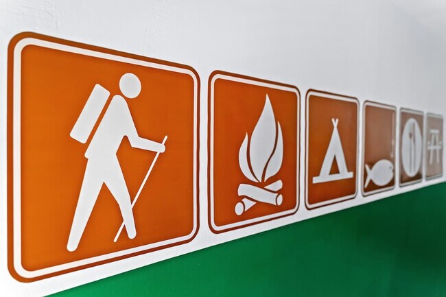 Building Photo - 3553 N Racine Ave