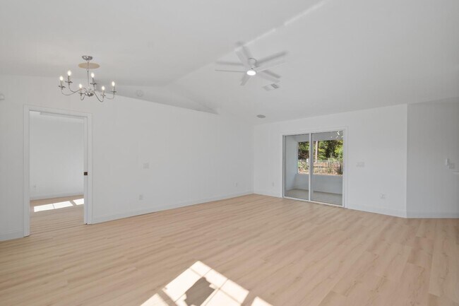 Building Photo - 12829 SW 38th Cir