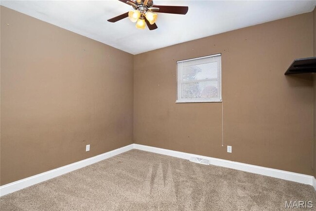 Building Photo - 126 Hampton Dr