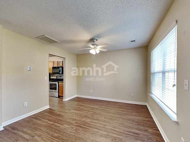 Building Photo - 515 Kingsman Ln