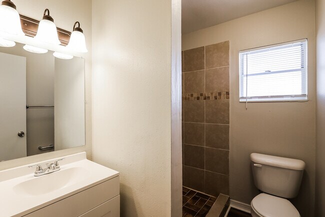 Building Photo - 1751 Elbert Acres Ct NE