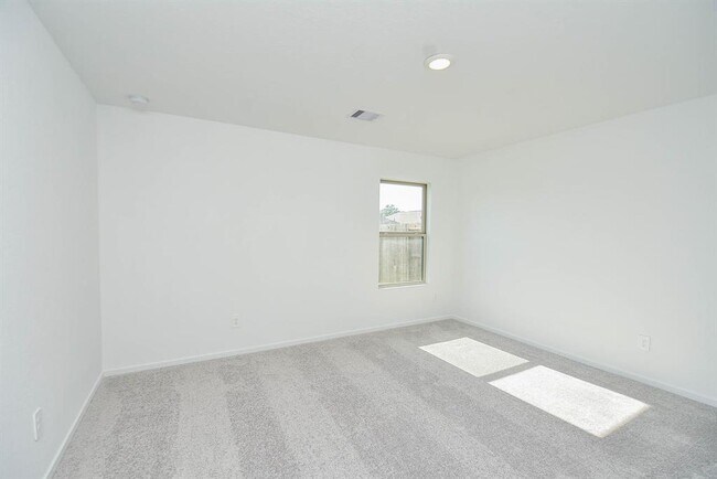 Building Photo - 1542 San Sebastien Dr