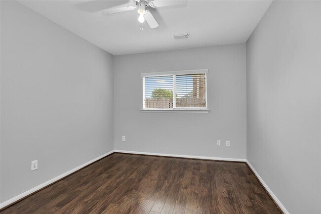 Building Photo - 28234 Sweet Oak Ln