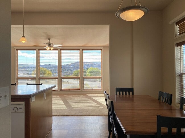 Building Photo - Serene in Dallesport, WA