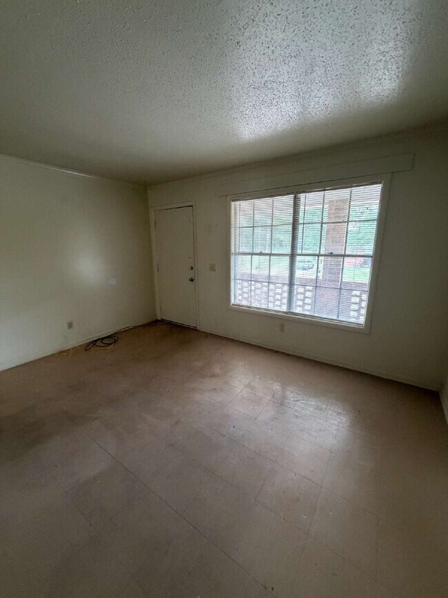 Building Photo - Available for rent, Midland City Apartment!