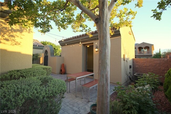Building Photo - 2812 Sisteron Ct