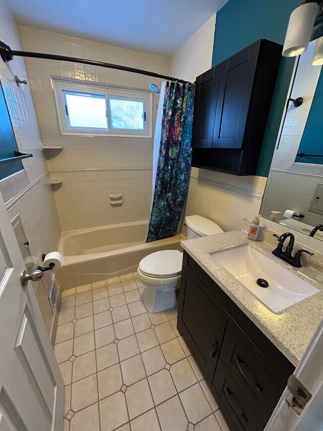 Building Photo - 6838 Moccasin St