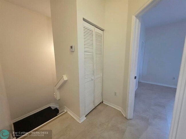 Building Photo - 4929 Windward Way