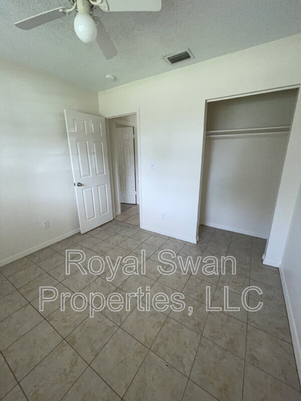 Building Photo - 1222 Woodland Ave
